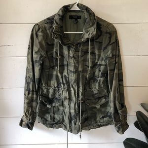 Forever 21 Camo jacket size S